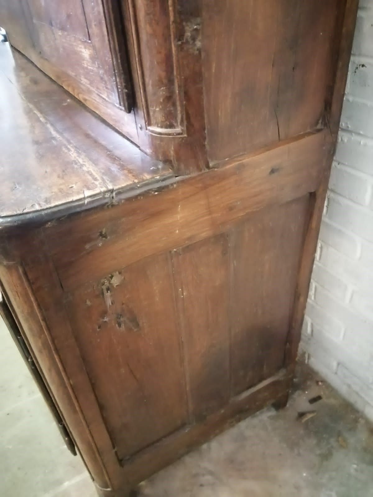 An 18th century French chestnut dresser, length 136cm, depth 64cm, height 228cm